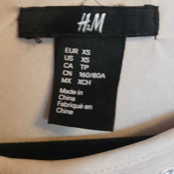 H&M sequin cropped top - Picture 2 of 3